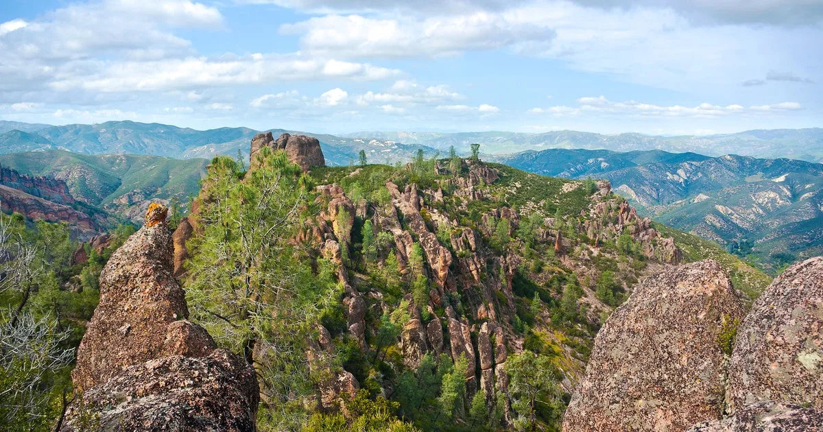 /img/23424-pinnacles-national-park-visitor-safety.webp