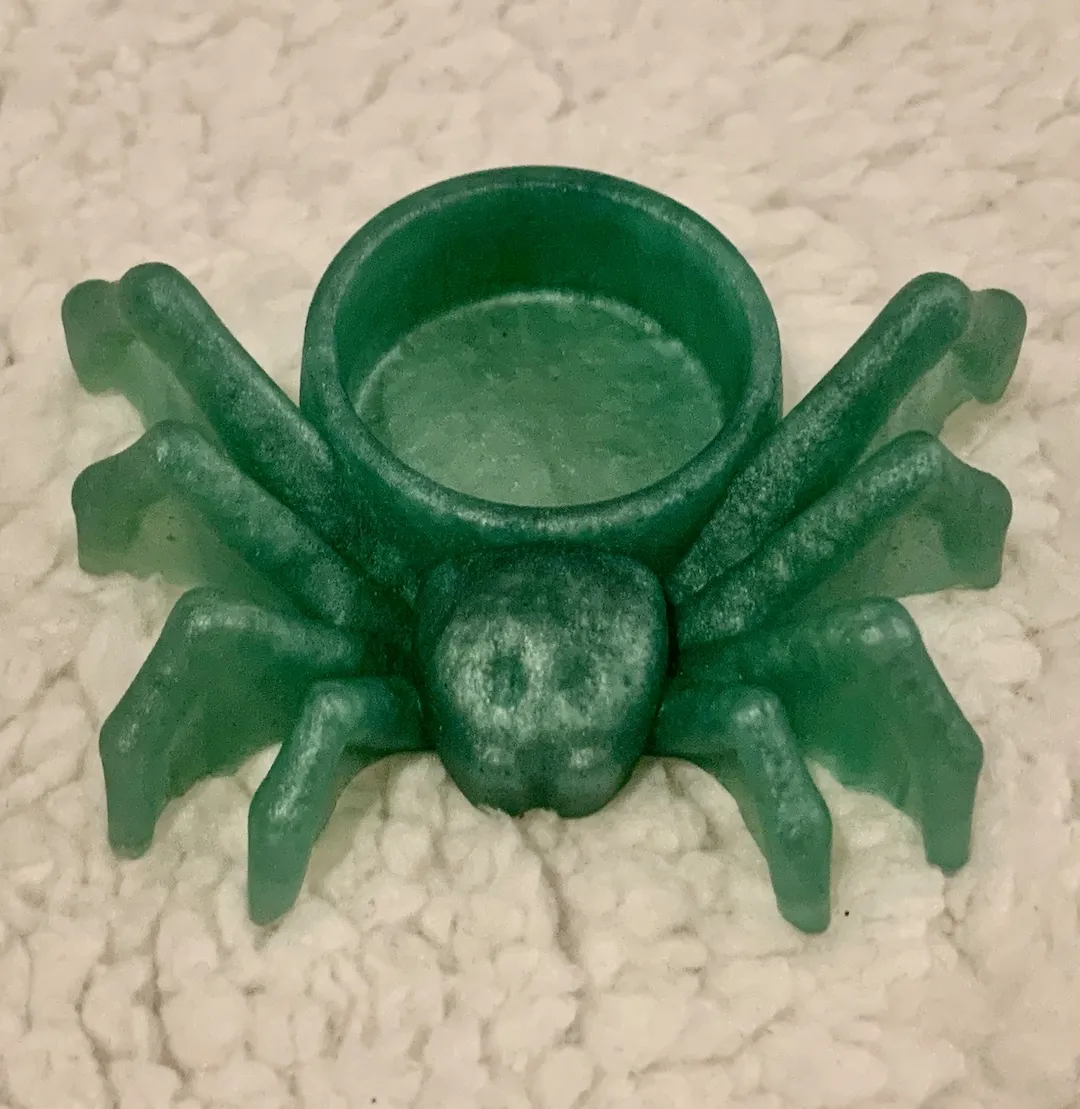 23442 springtails in water dish 3